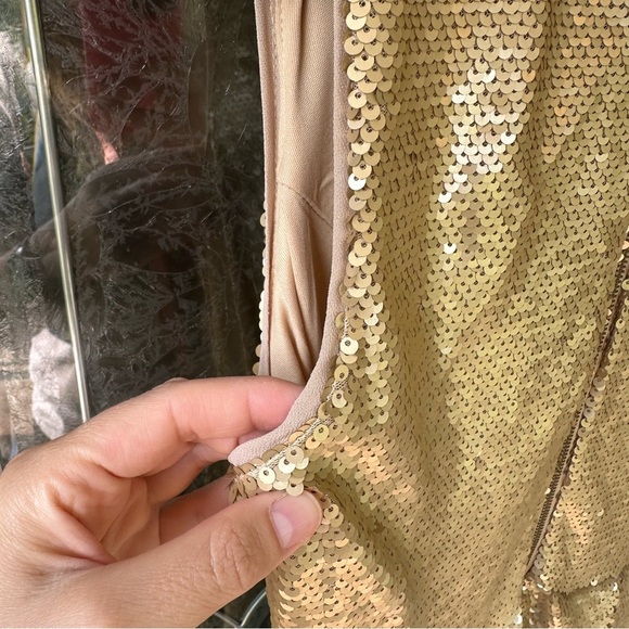 Gold matte shiny sequin sleeveless fit and flare v neck medium dress knee length - Picture 6 of 6
